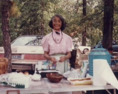 Myrtle Owens Family Reunion Table